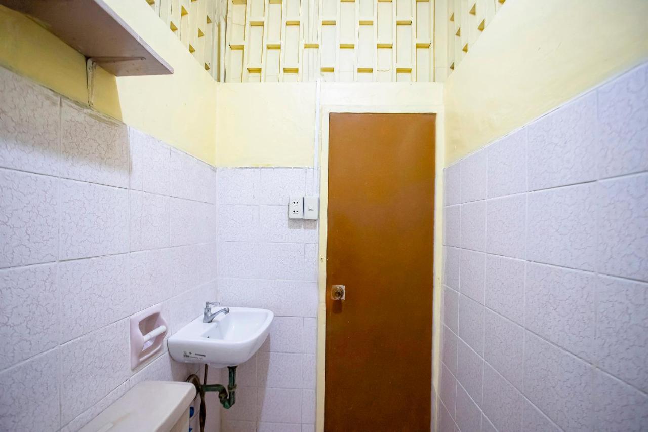 Mye Tourist Inn Paranaque City Екстер'єр фото